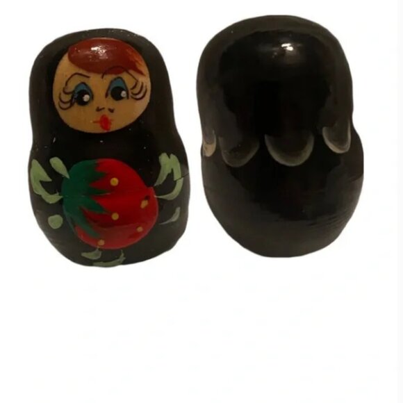 EUC 5-Piece Set Nesting Dolls with Strawberry Design (BN8-104) - Picture 5 of 14